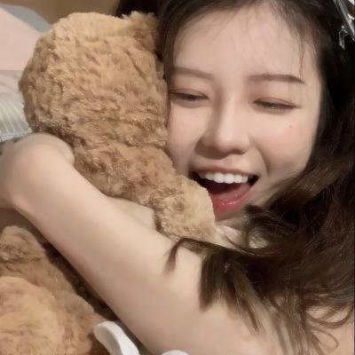 悄悄跟着我